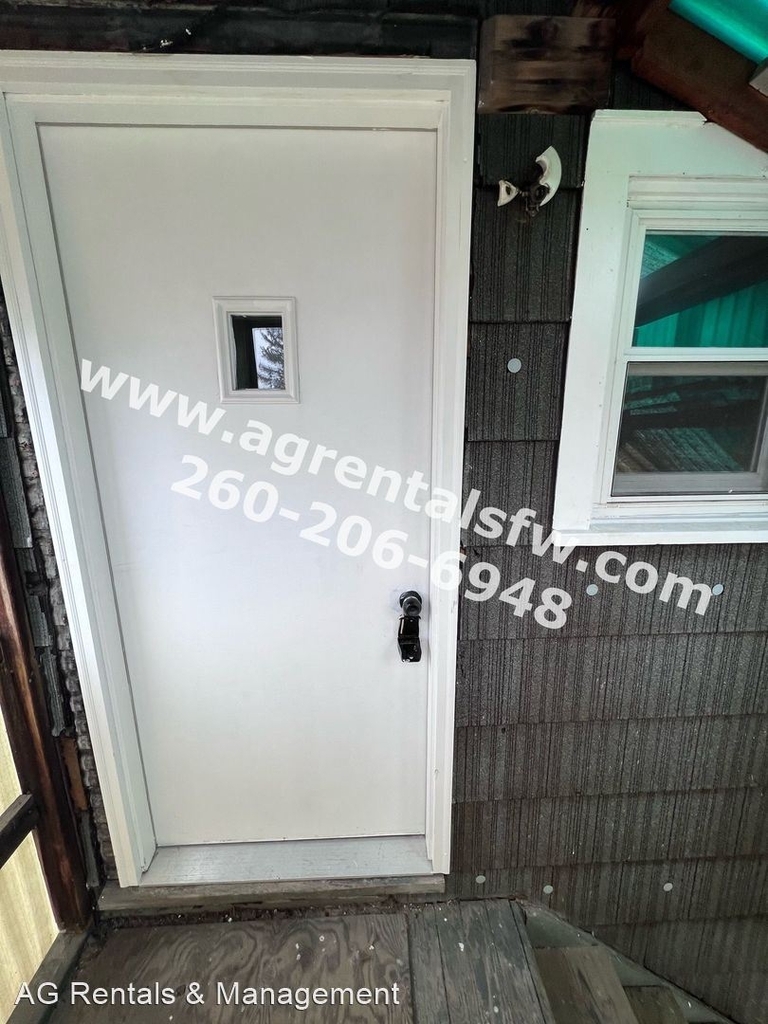 320 W 15th St - Photo 1