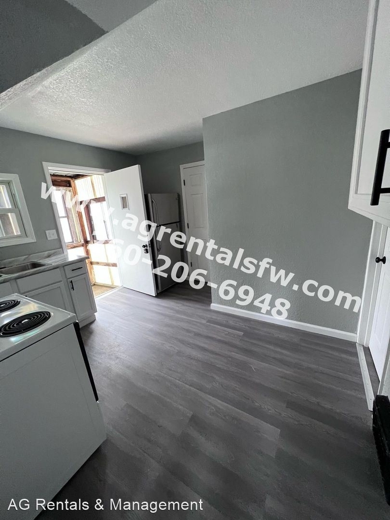 320 W 15th St - Photo 8