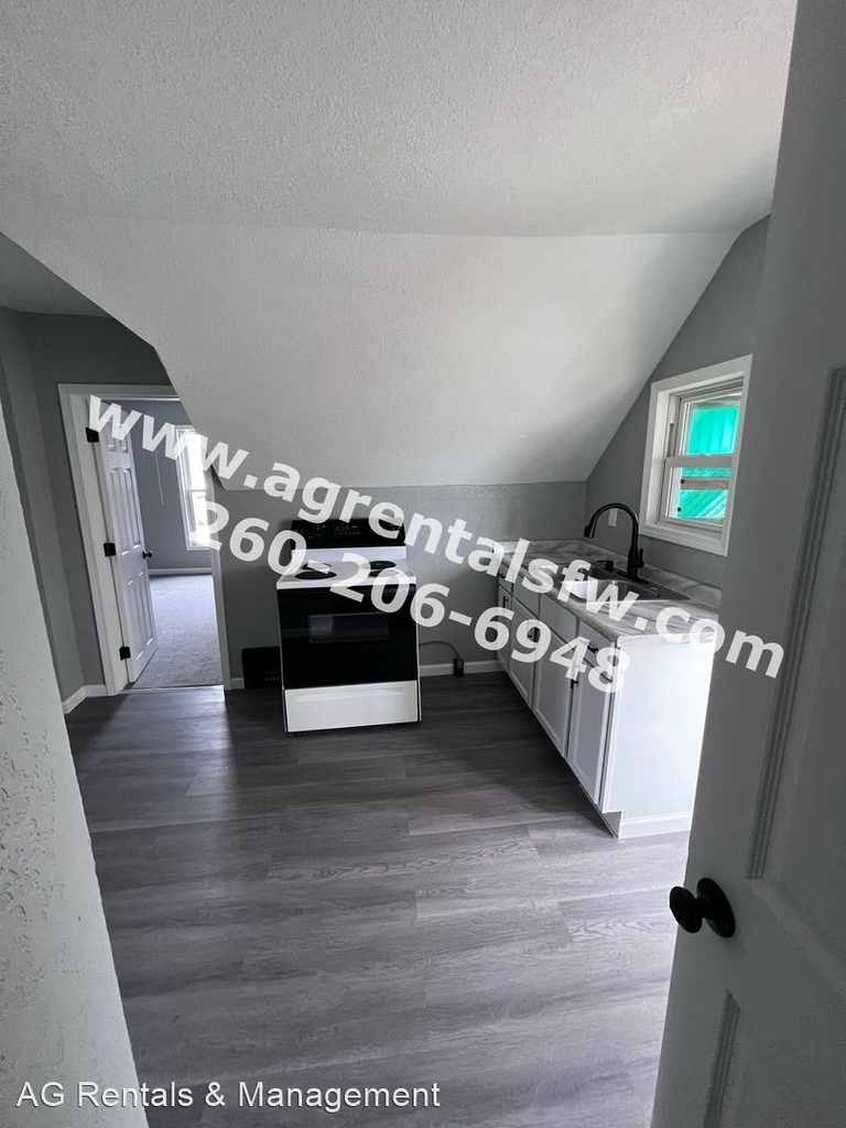 320 W 15th St - Photo 6