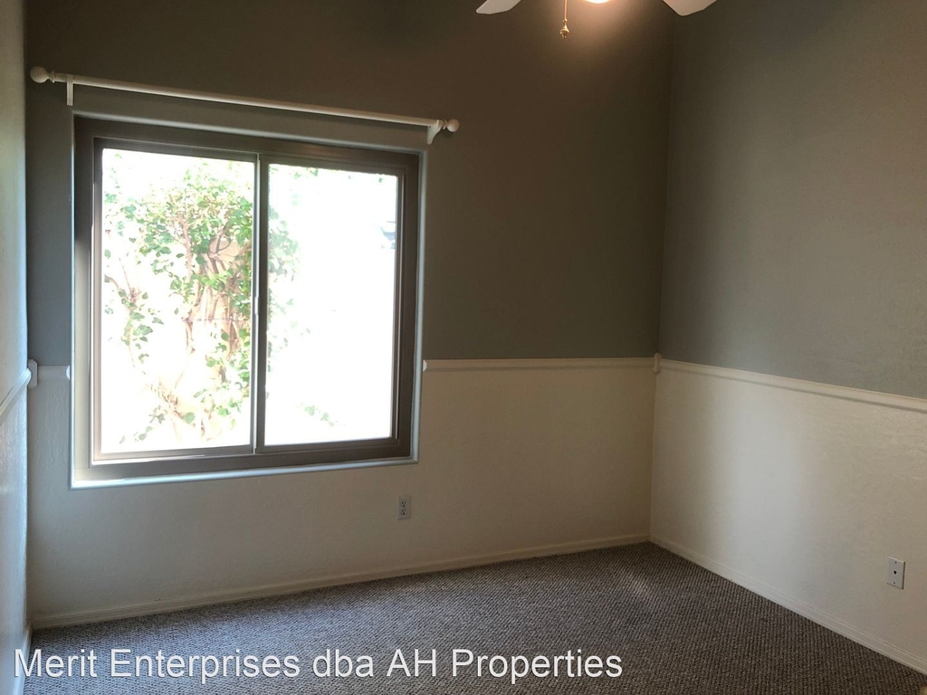 1253 E Briarwood Terrace - Photo 12