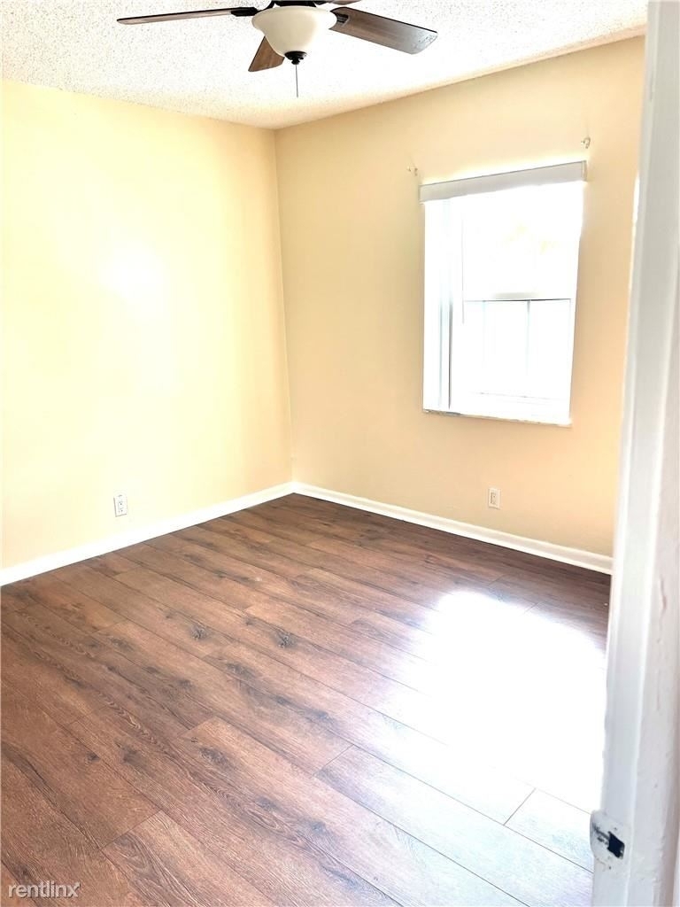 1223 Silverado - Photo 14