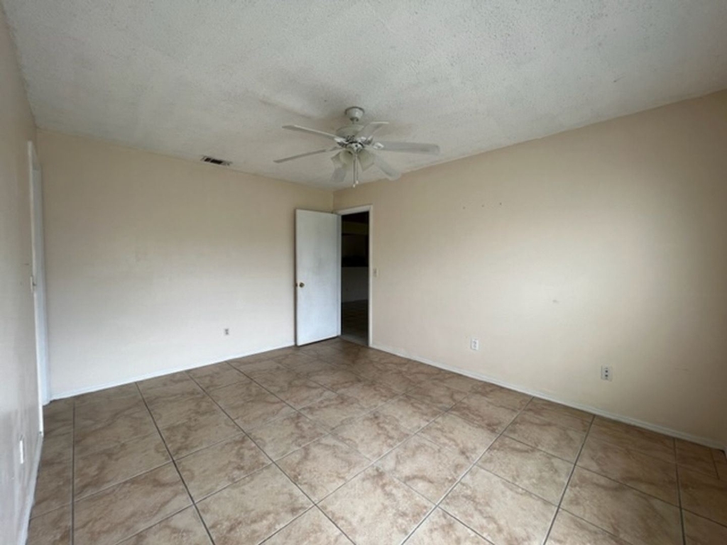 29 Silver Swan Ct - Photo 1