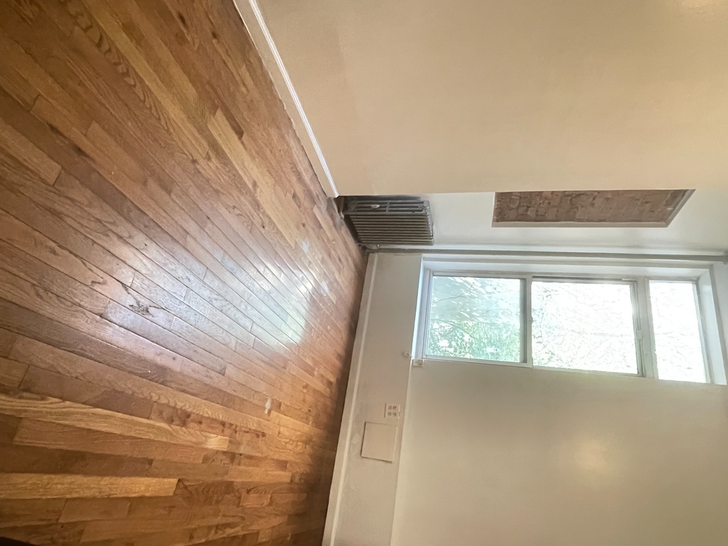 1354 Hancock Street - Photo 7