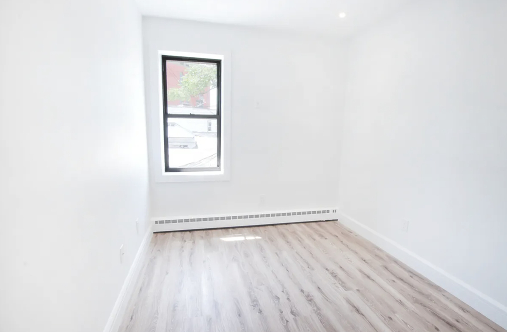 1446 Myrtle Avenue - Photo 3