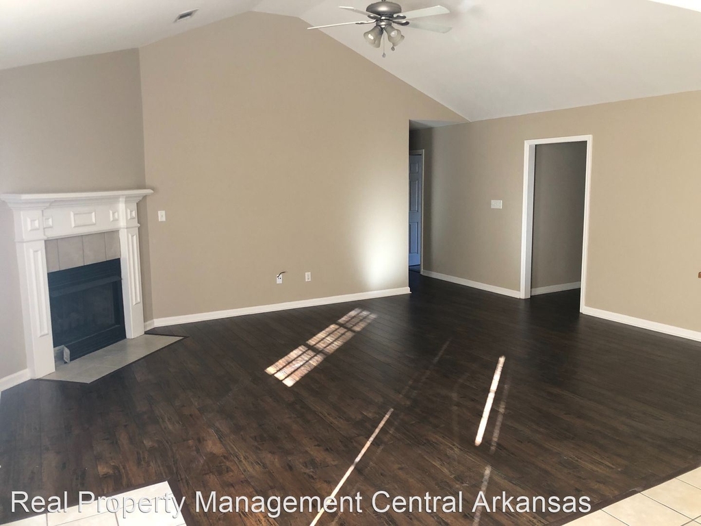 327 Autumn Dr. - Photo 1