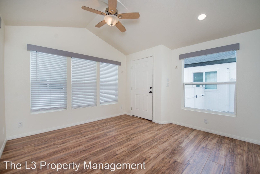 2560 Newport Blvd. - Photo 14