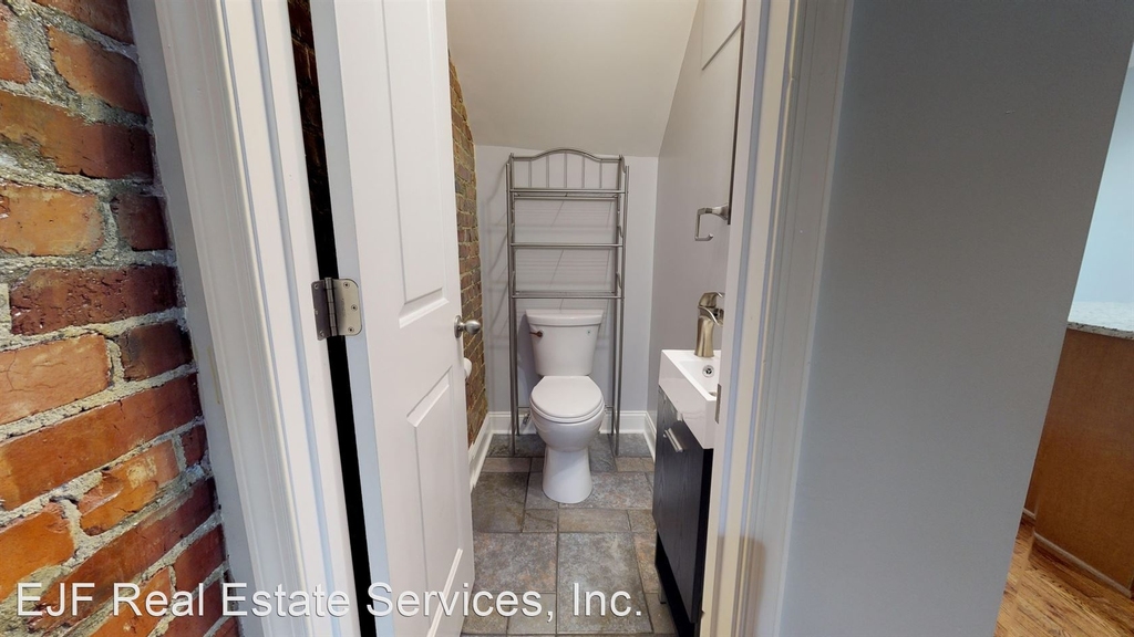 472 Ridge Street Nw - Photo 10