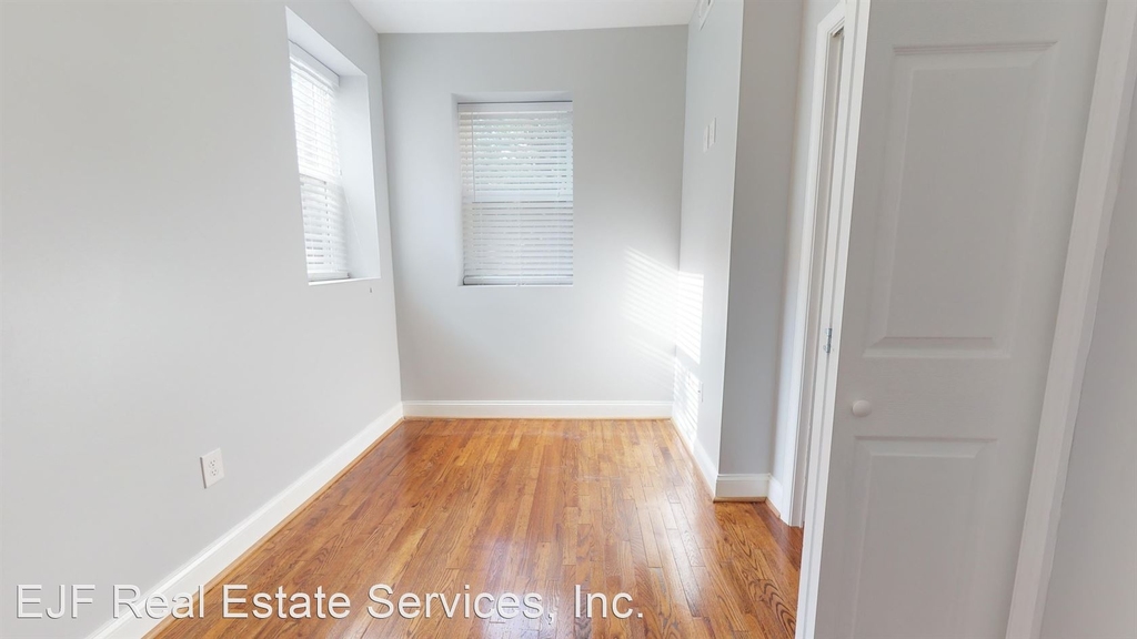 472 Ridge Street Nw - Photo 6