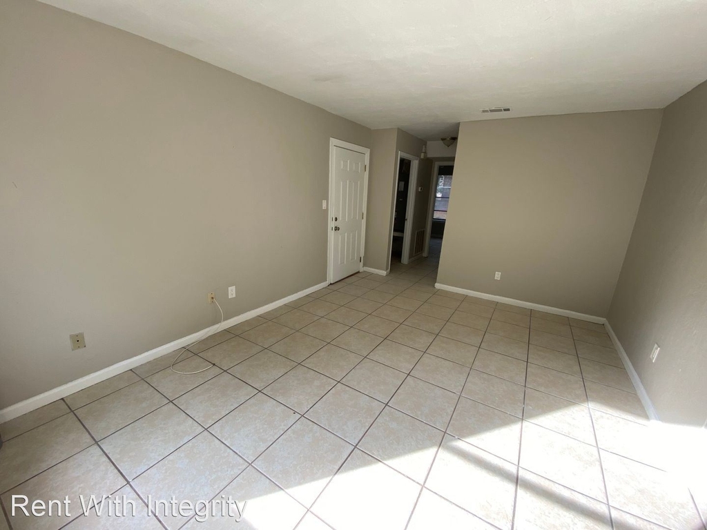 106 Dixie Drive - Photo 3