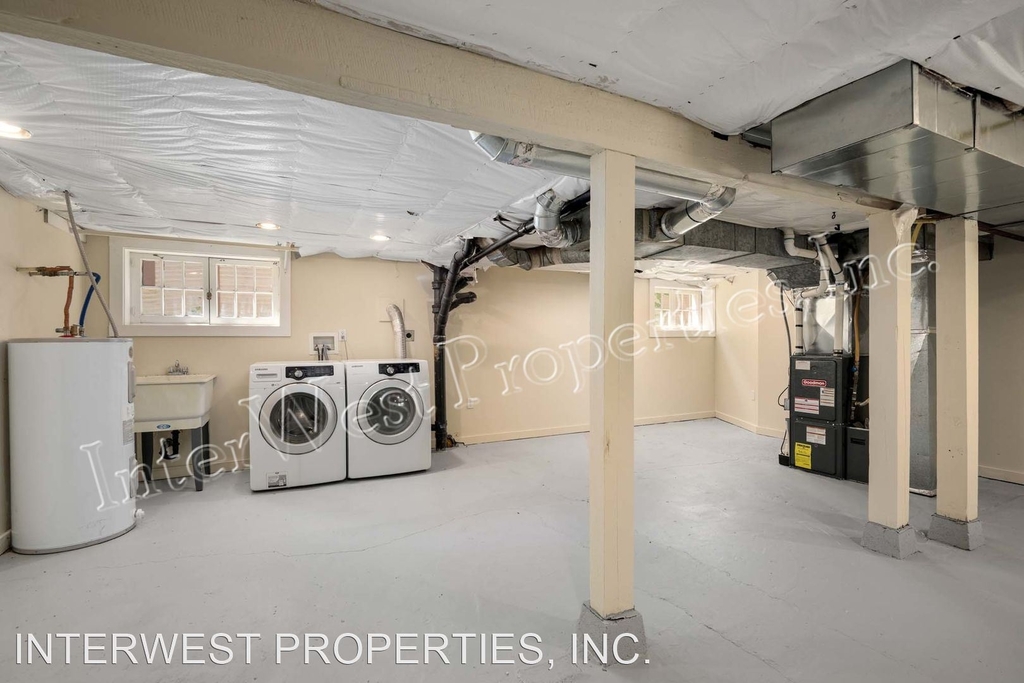 3240 N Michigan Ave - Photo 28