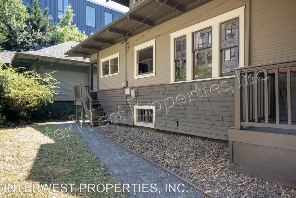 3240 N Michigan Ave - Photo 2