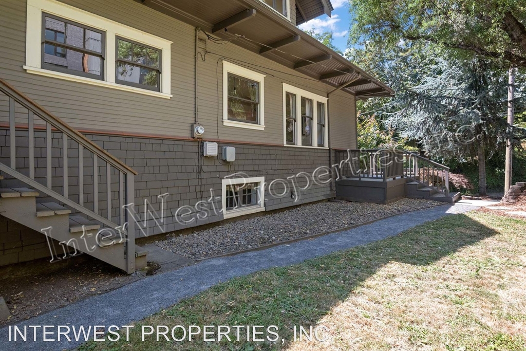 3240 N Michigan Ave - Photo 3