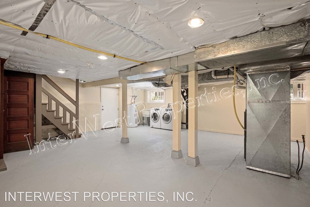 3240 N Michigan Ave - Photo 30