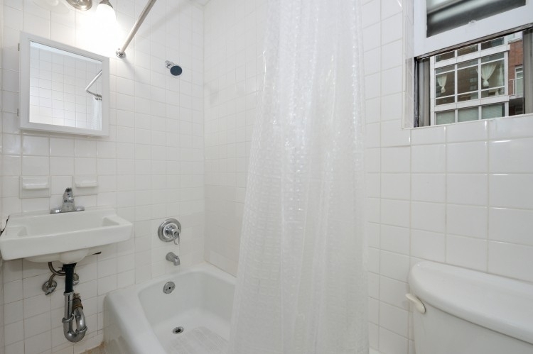 331 East 33rd - Photo 12