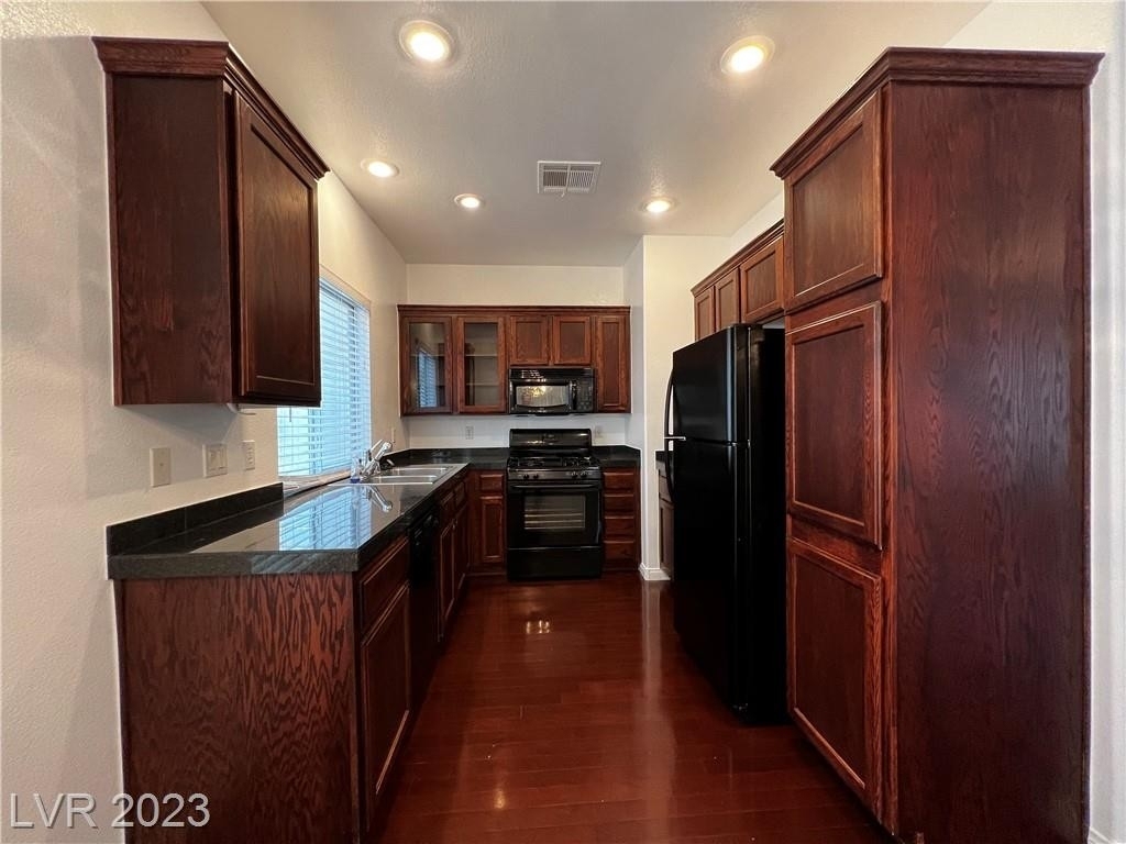 8218 Golden Flowers Street - Photo 10