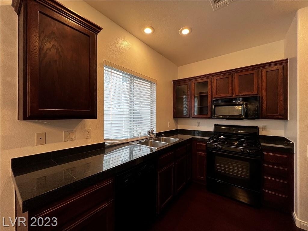 8218 Golden Flowers Street - Photo 11