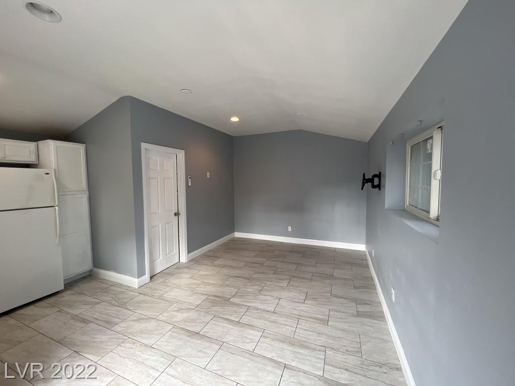 1005 Stewart Avenue - Photo 8