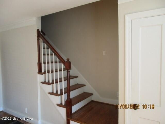 919 Parkway Dr - Photo 5