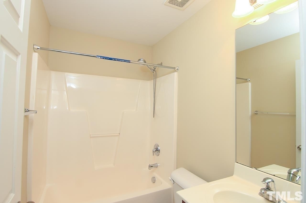 8843 Thornton Town Place - Photo 16