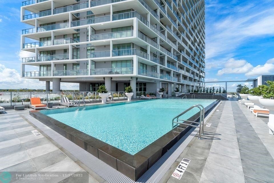 2000 Metropica Way - Photo 32