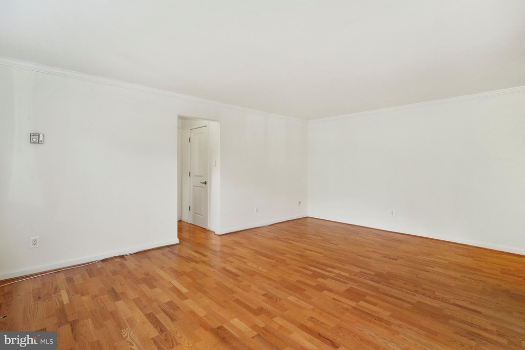 2725 39th St Nw #201 - Photo 13