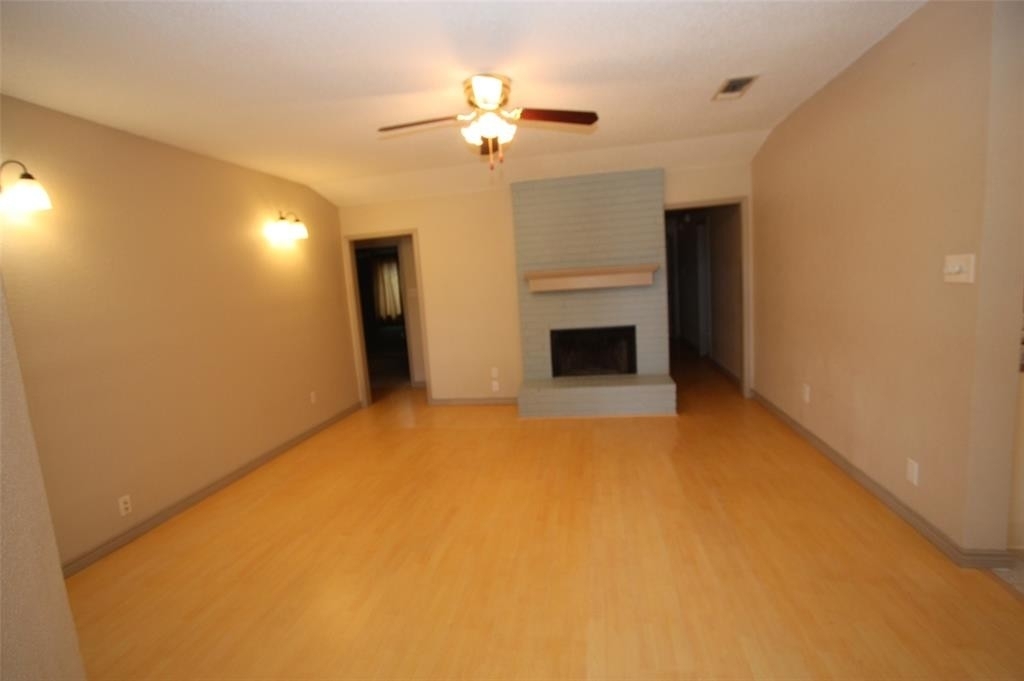 4501 Spinnaker Court - Photo 2