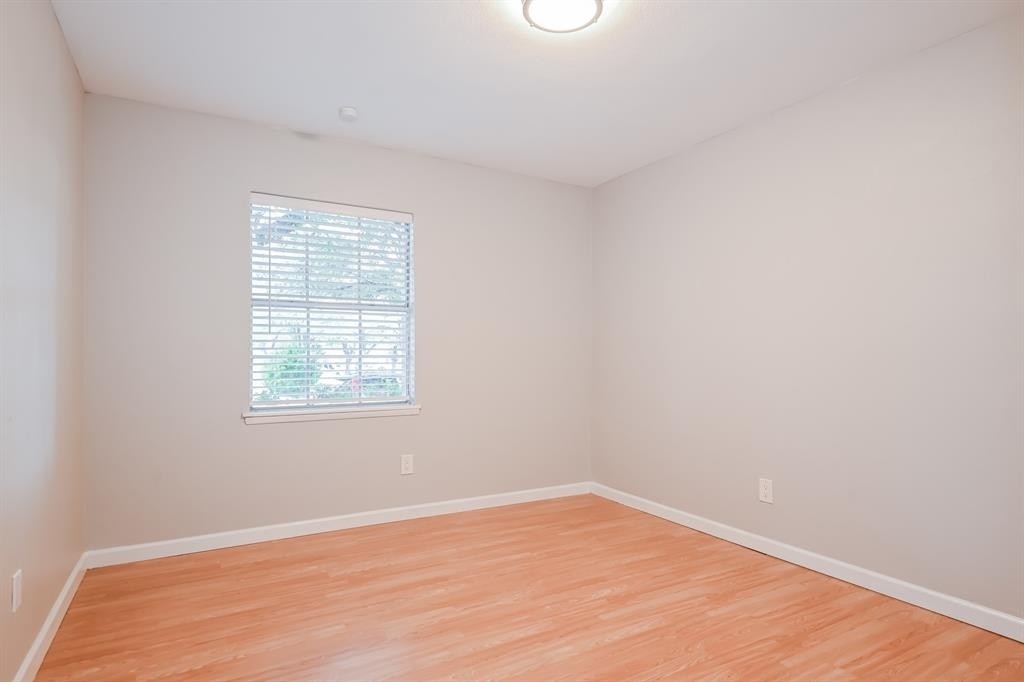 502 Ivy Way - Photo 10