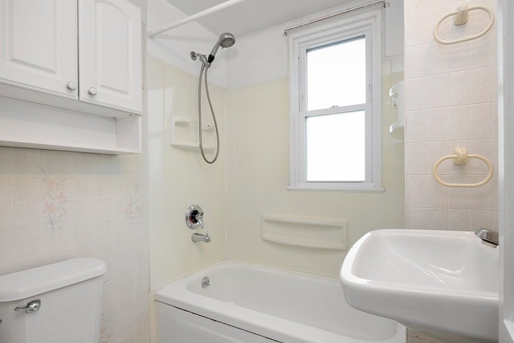 118 Harvard Avenue - Photo 4