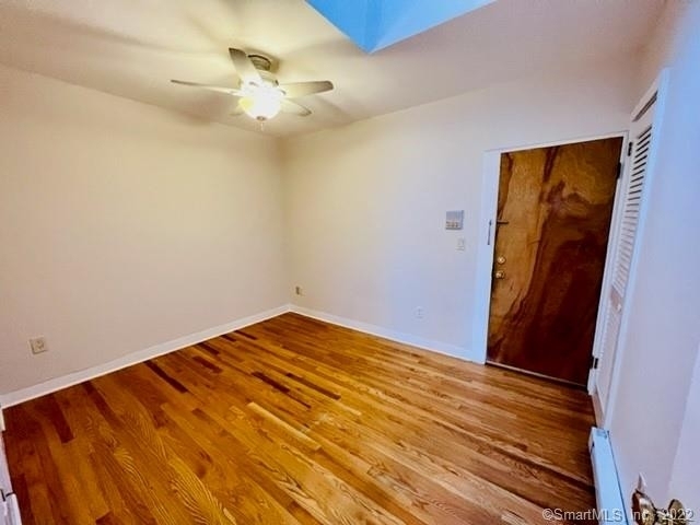 1094 Main Street - Photo 2