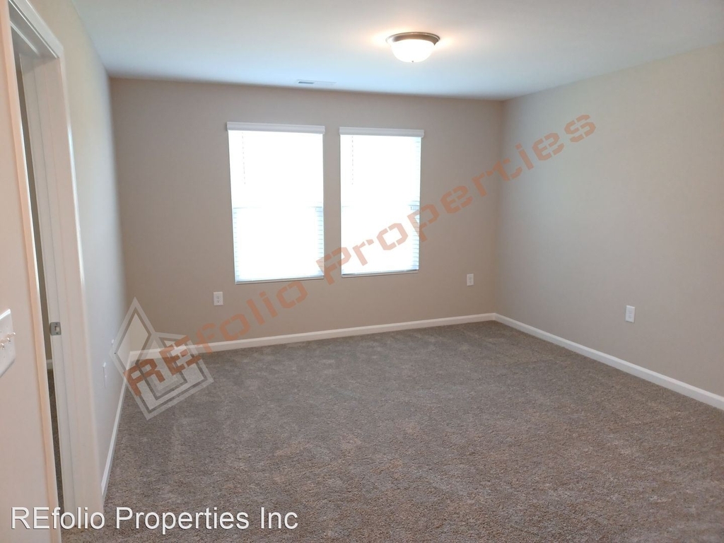 8105 Braefield Drive - Photo 11