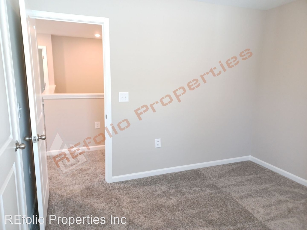 8105 Braefield Drive - Photo 15