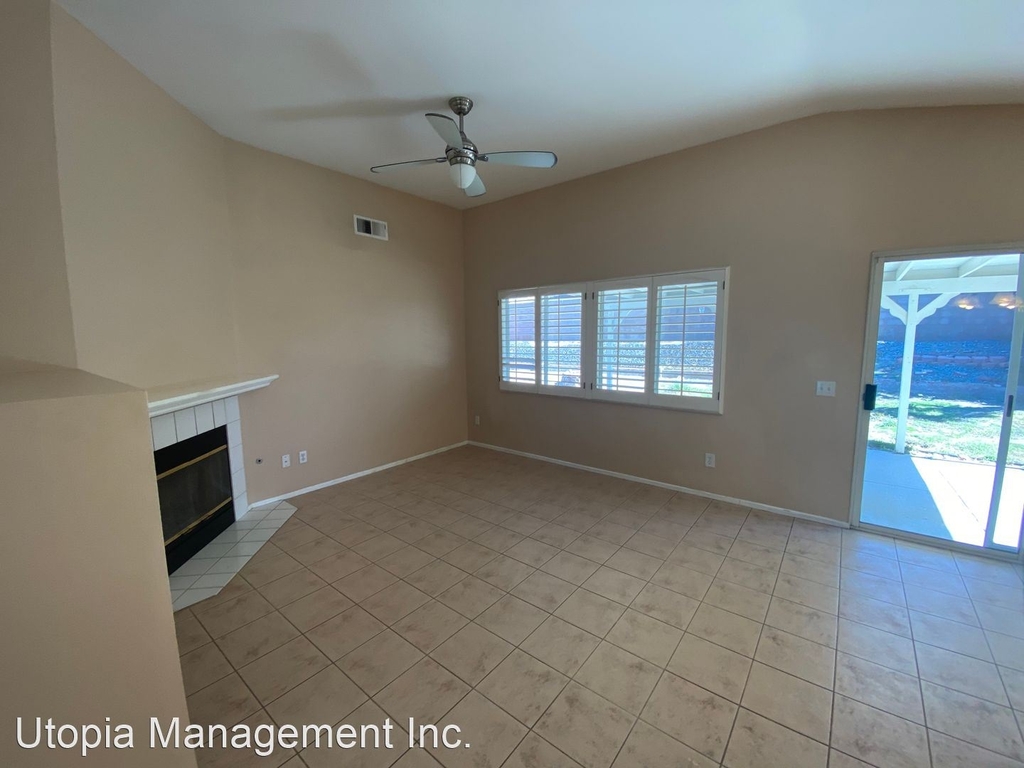 25096 Steiner Dr - Photo 2