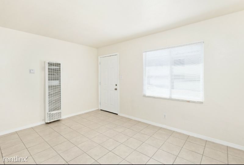 15564 Hesperia Road - Photo 2