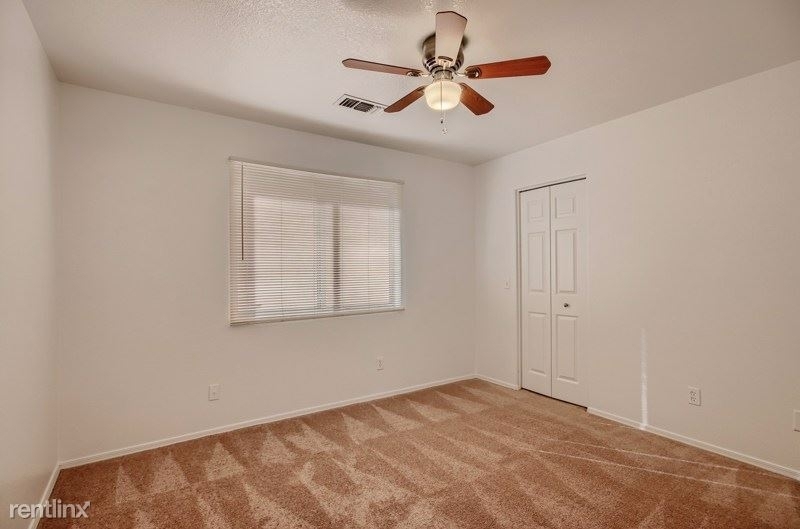 1833 N Center Avenue Unit - Photo 8