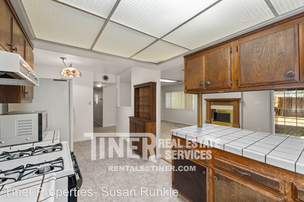 8979 Eagleson Ct. - Photo 14