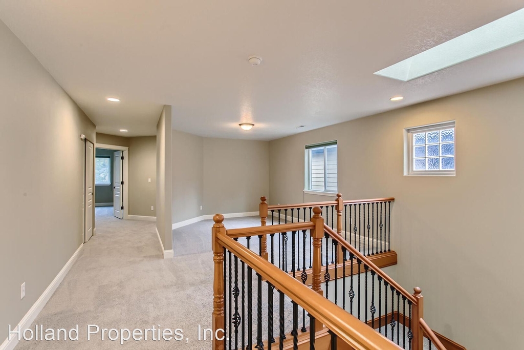 2047 Se 48th Ave. - Photo 10