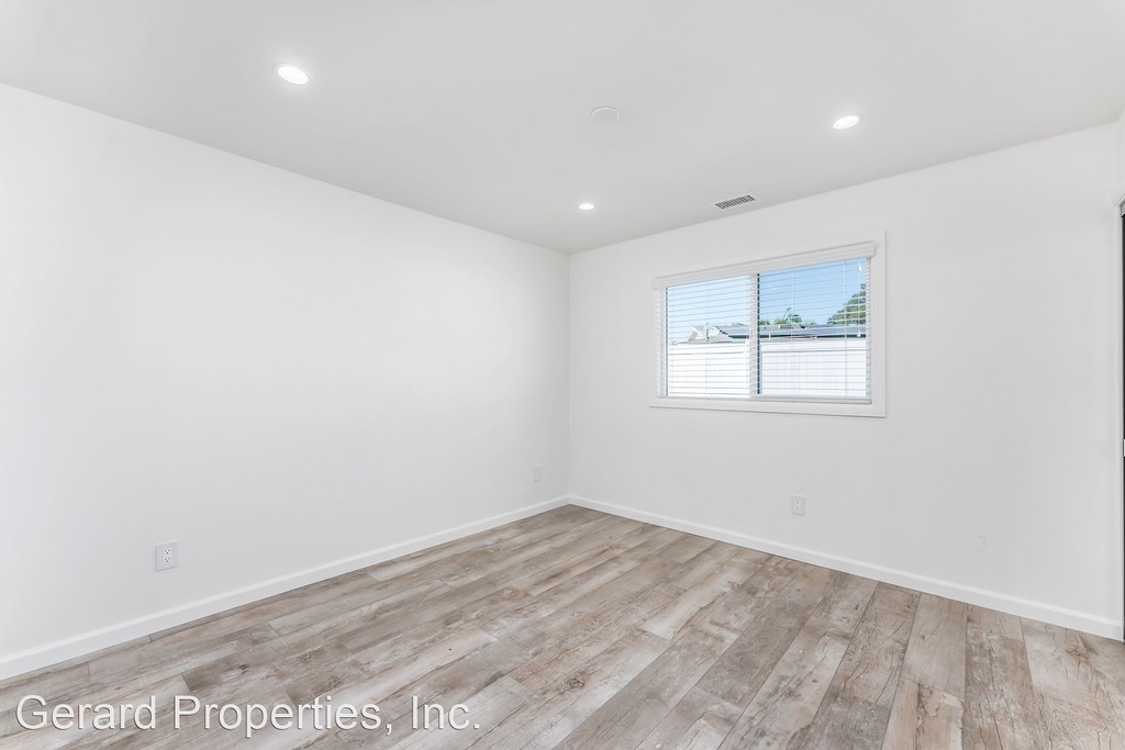 2609 Wilshire - Photo 17