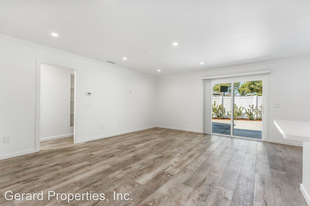 2609 Wilshire - Photo 4