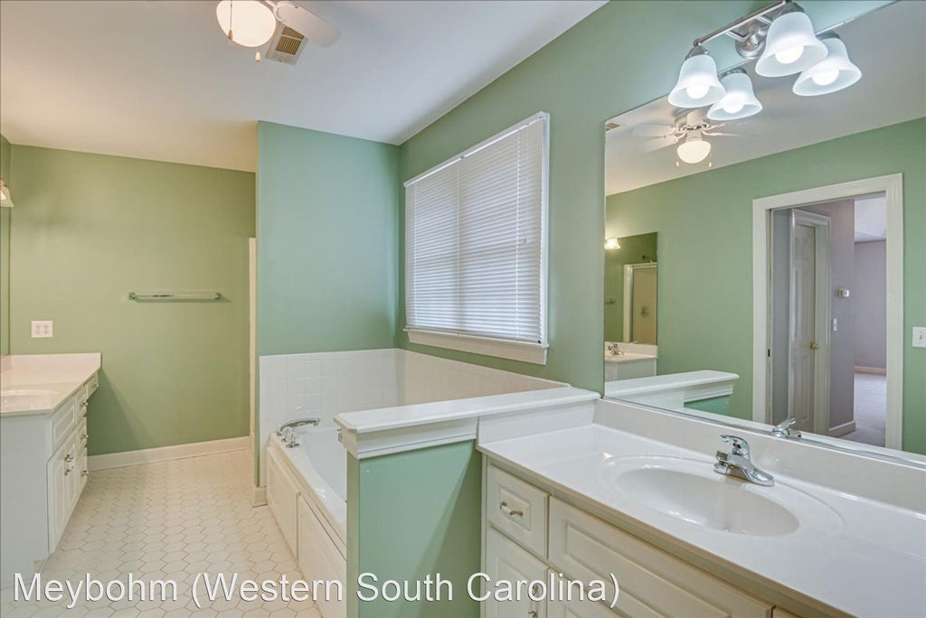 356 Magnolia Lake Court - Photo 36