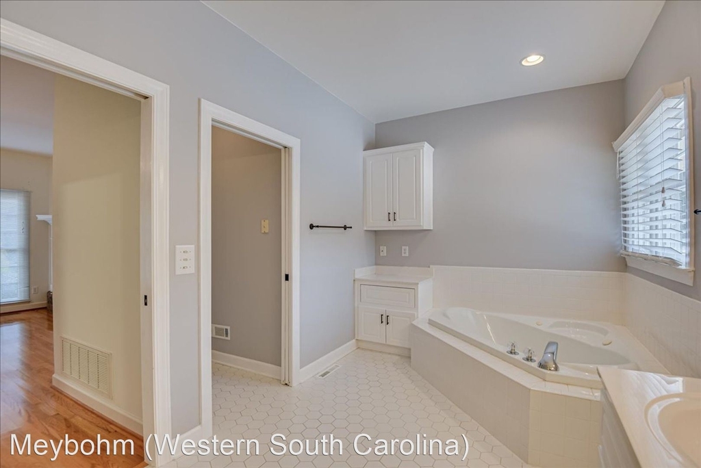 356 Magnolia Lake Court - Photo 28