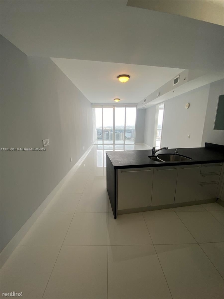 18201 Collins Ave # 5505 - Photo 6