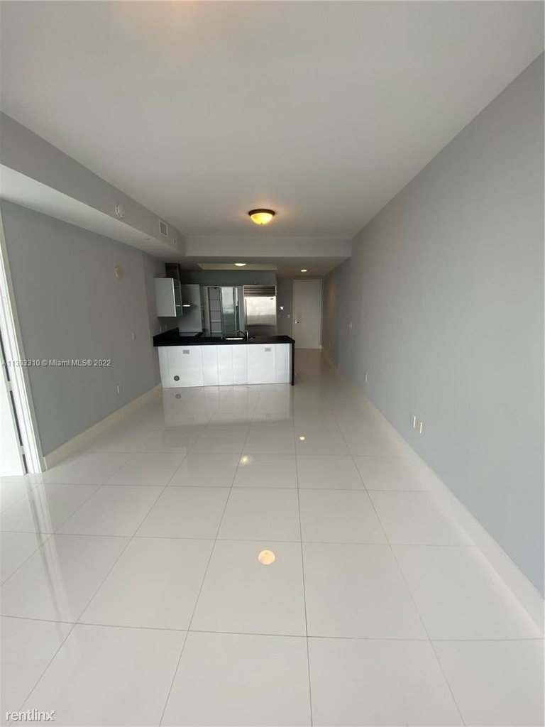 18201 Collins Ave # 5505 - Photo 9