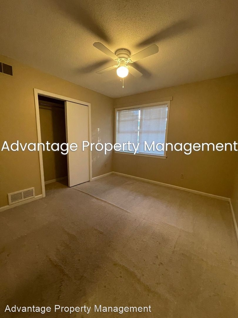 6240 Venus Ave. - Photo 12