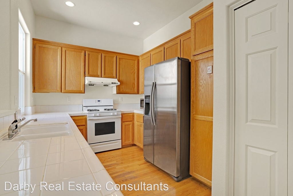 5281 Arrezzo Street - Photo 2