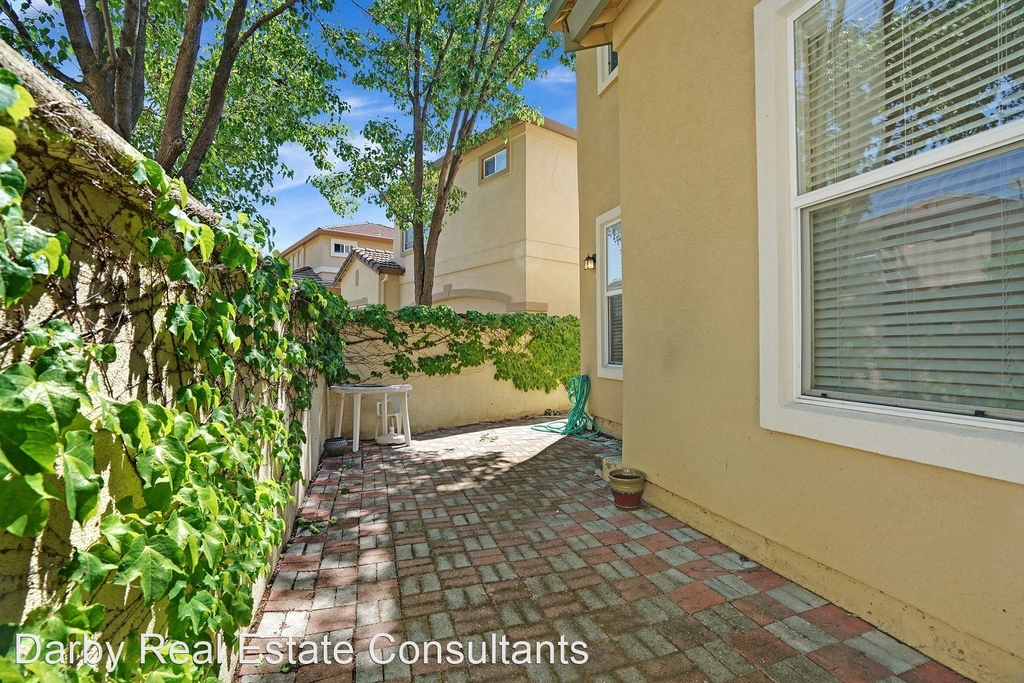 5281 Arrezzo Street - Photo 23