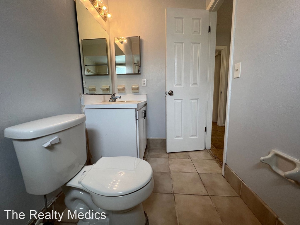 6829 Alpert Dr - Photo 12