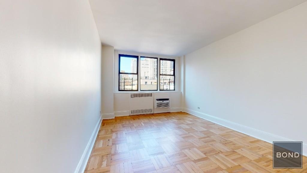 435 East 79th Street - Photo 2