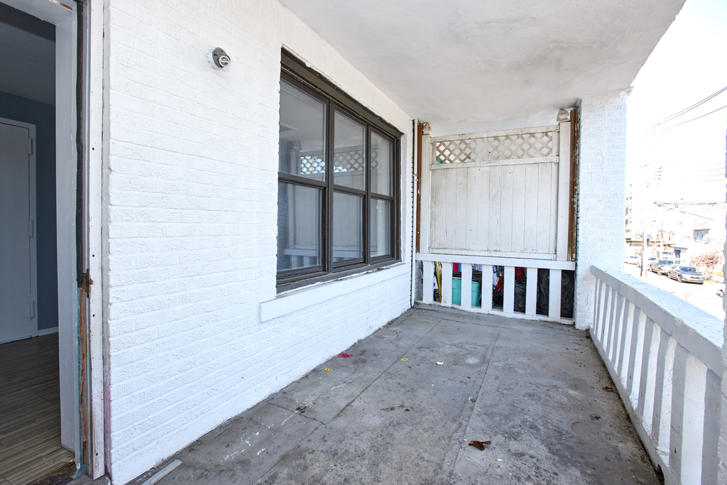 2858 West 17th Street - Photo 4