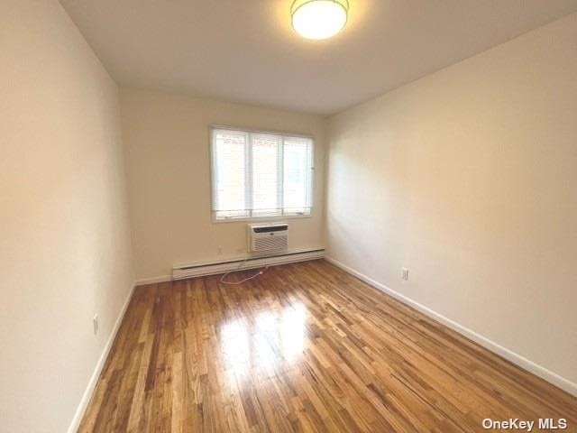 141 Manorhaven Boulevard - Photo 11