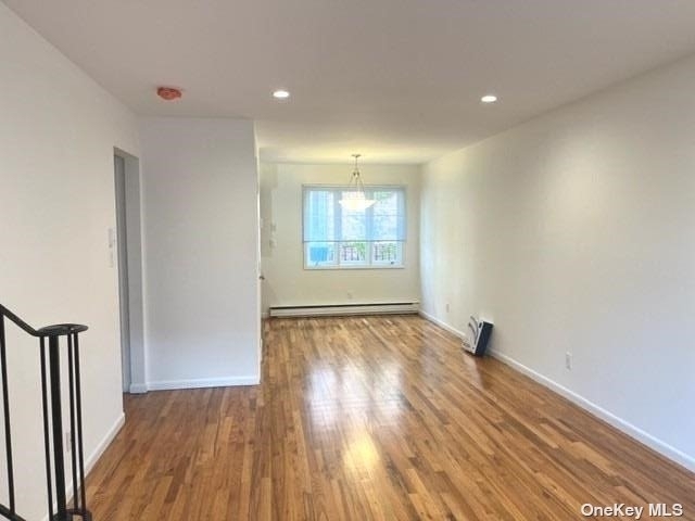 141 Manorhaven Boulevard - Photo 1